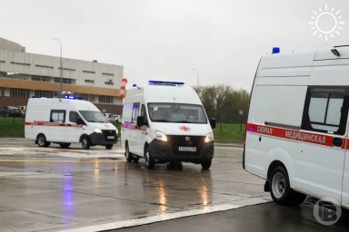 Во дворе в центре Волгограда сбили 8-летнюю девочку