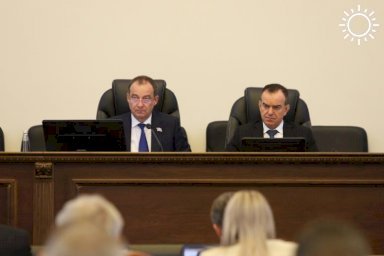 Депутаты ЗСК скорректировали действующую программу бесплатной медпомощи и приняли новую