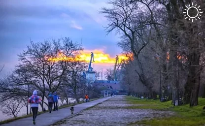 Власти объяснили, для чего будут снимать историческую брусчатку с набережной в Таганроге