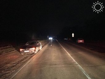 В Кропоткине водитель BMW ночью насмерть сбил пешехода