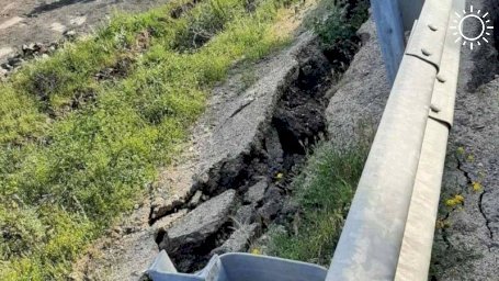 Обрушившаяся из-за оползня дорога на ЮБК заработает спустя 4 месяца