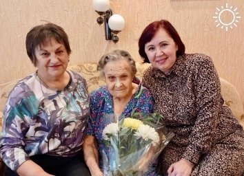В Астраханской области ветеран Великой Отечественной войны отметила 102-летие