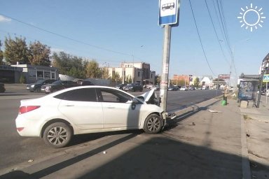 В Волгограде пьяный водитель без прав покалечил себя и пассажира
