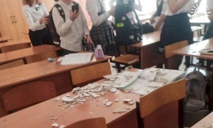 В Краснодаре во время урока в школе обрушилась штукатурка, пострадала девочка