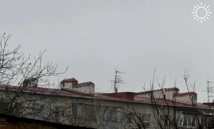 В Краснодаре раньше срока восстановили кровлю многоэтажки, поврежденную ураганом