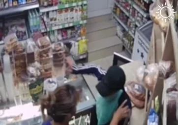 В Астрахани будут судить незадачливого Фантомаса, напавшего на продуктовый магазин