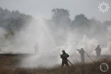 В дачном массиве Волгограда ночью вспыхнул пожар