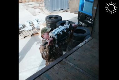 Астраханским бойцам на передовую отправили запчасти для техники