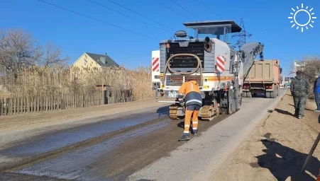 В Астрахани приступили к ремонту Фунтовского шоссе