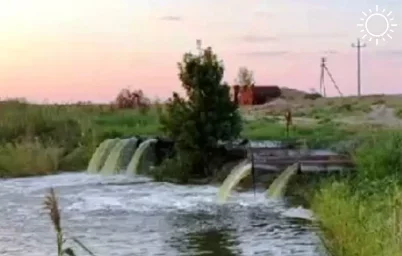 В истощенные реки и ильмени Астраханской области началась подача воды