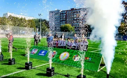 В Ростове наградили призёров и победителей первенства города по футболу среди детско-юношеских команд сезона 2023 года