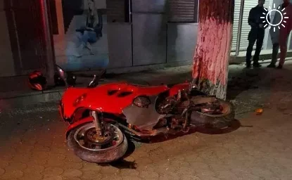 В Ростовской области в ночном ДТП погиб 36-летний мотоциклист