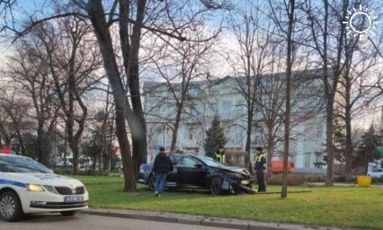 Три человека пострадали в ДТП с тремя иномарками в центре Краснодара