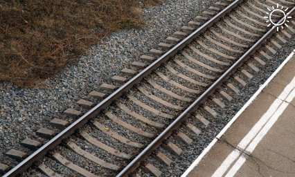 В Краснодаре поезд сбил подростка, перебегавшего через железную дорогу