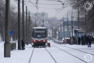 В Волгограде женщина потеряла сознание на трамвайных путях