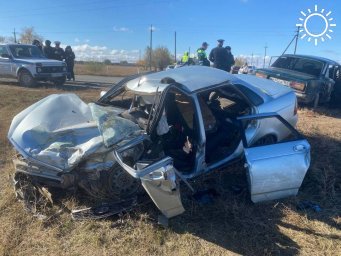 В Волгограде СК возбудил дело о ДТП, в котором разбились 10 человек