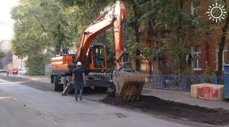 В Краснодаре на улице Братьев Дроздовых начали строить ливневку