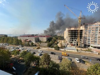 Несколько десятков улиц в столице Адыгеи обесточили из-за пожара