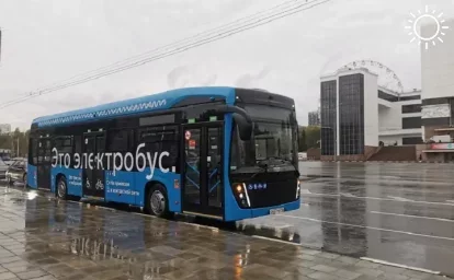 В трёх районах Ростова машинам запретят парковаться из-за установки зарядных станций для электробусов