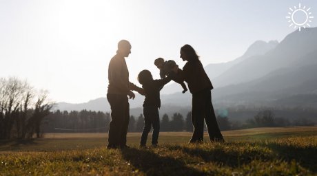 В Краснодаре состоится лекция про детско-родительские отношения «Семья и как в ней уцелеть»