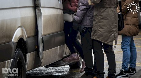 Частные перевозчики Краснодара повысили цену проезда в автобусах до 45 рублей