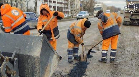 Трассу Симферополь – Джанкой до передачи в федеральную собственность будут ремонтировать ямочно