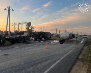 Погибшему в ДТП на астраханской трассе пассажиру автобуса было всего 20 лет