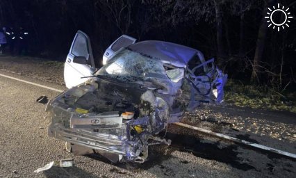 Водитель легковушки погиб в ДТП с фурой в Усть-Лабинском районе