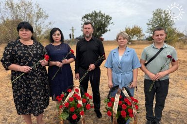 В ДНР прошли памятные мероприятия в честь погибшего 10 лет назад фотокорреспондента Андрея Стенина