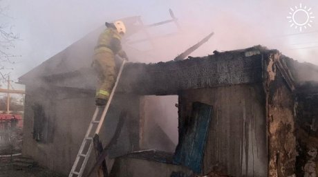 В Краснодарском крае в двух пожарах погибли три человека