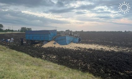Водитель «шестерки» из Краснодарского края и его пассажир погибли в ДТП с КамАЗом в Адыгее
