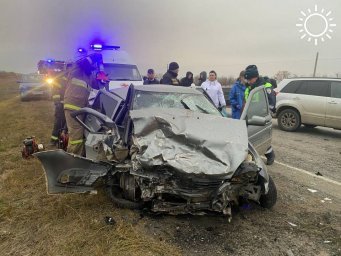 Скончалась пассажирка иномарки, попавшей в ДТП под Волгоградом