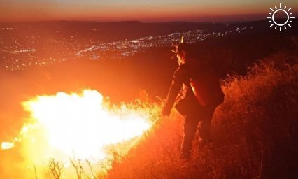 На ликвидацию лесного пожара в горах Новороссийска понадобилось 12 часов