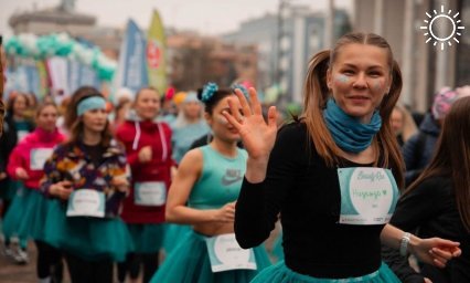 В праздничном забеге приняли участие около 700 девушек в Краснодаре