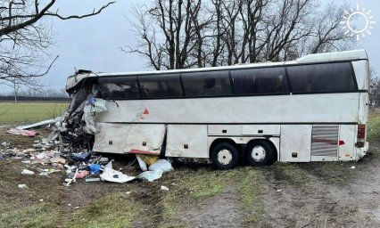 СК возбудил уголовное дело после смертельного ДТП с рейсовым автобусом на Кубани