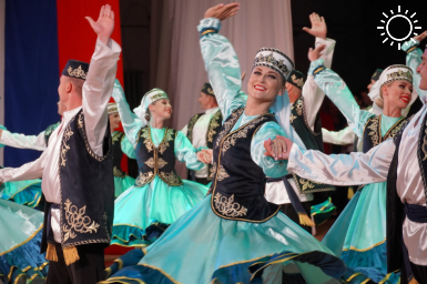 Ансамбль «Донбасс» презентовал новую постановку «Татарский танец» в Крыму
