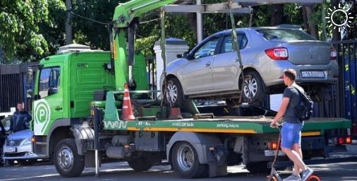 За два дня в Краснодаре эвакуировали 57 автомобилей