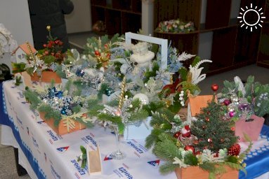 Астраханцев зовут на ярмарку новогодних подарков