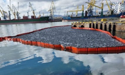 В порту Новороссийска разлилось 40 тонн нефтепродуктов