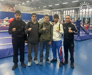 Боксеры из Калмыкии выступают на всероссийском турнире