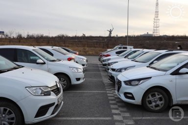 Волгоградцам помогут вернуть деньги за допуслуги в автосалонах