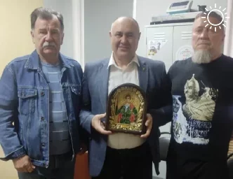 В Астрахань привезли икону Жени Родионова