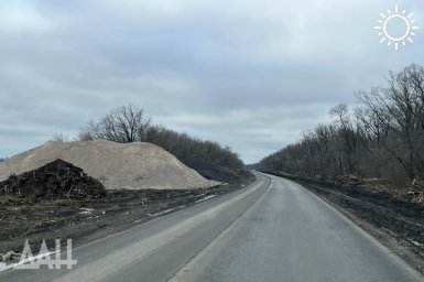 В ДНР для восстановления дорог использовали строительный мусор из Мариуполя, заявил Ежиков