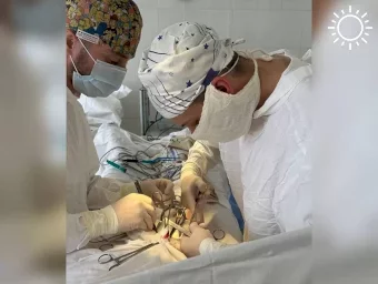 Астраханские хирурги спасли пациента от ампутации