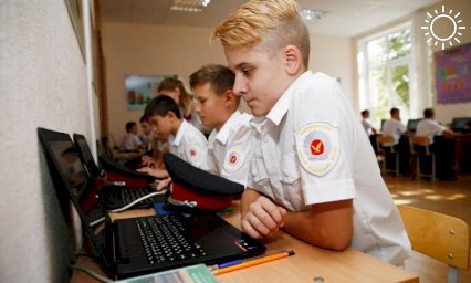 Кондратьев: в школах Кубани создали более 5,2 тыс. казачьих классов