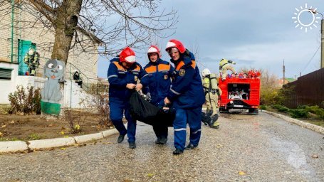 Пожарные Калмыкии провели учения в детском интернате