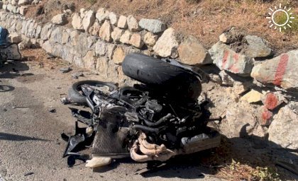 Дорогой кроссовер насмерть сбил мотоциклиста в Крыму