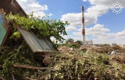 В Астрахани зафиксировали незаконный сброс стройотходов на территории микрорайона Бабаевского