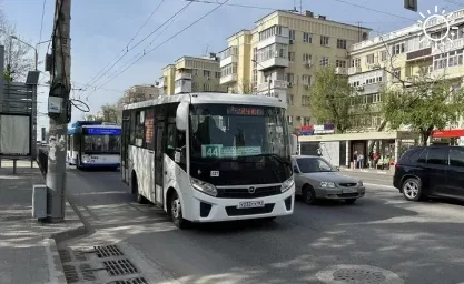 На Западном в Ростове из-за ремонта тепломагистрали изменилась схема движения четырёх автобусных маршрутов