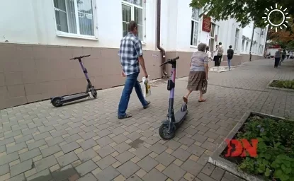 В Ростове запретят парковать электросамокаты возле школ, больниц и памятников